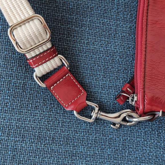 COACH PATENT CROSSBODY EUC - Picture 3 of 13